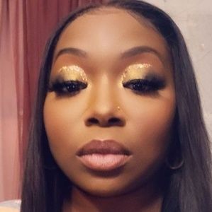 Meet your Posher, Benita